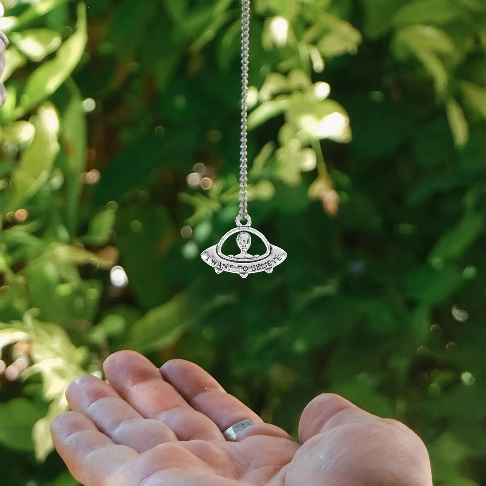 50Pcs Intricate Alien Design Pendants Alloy Jewelry Charms for DIY Crafting Parties Workshops Collectors Decorative Accessories