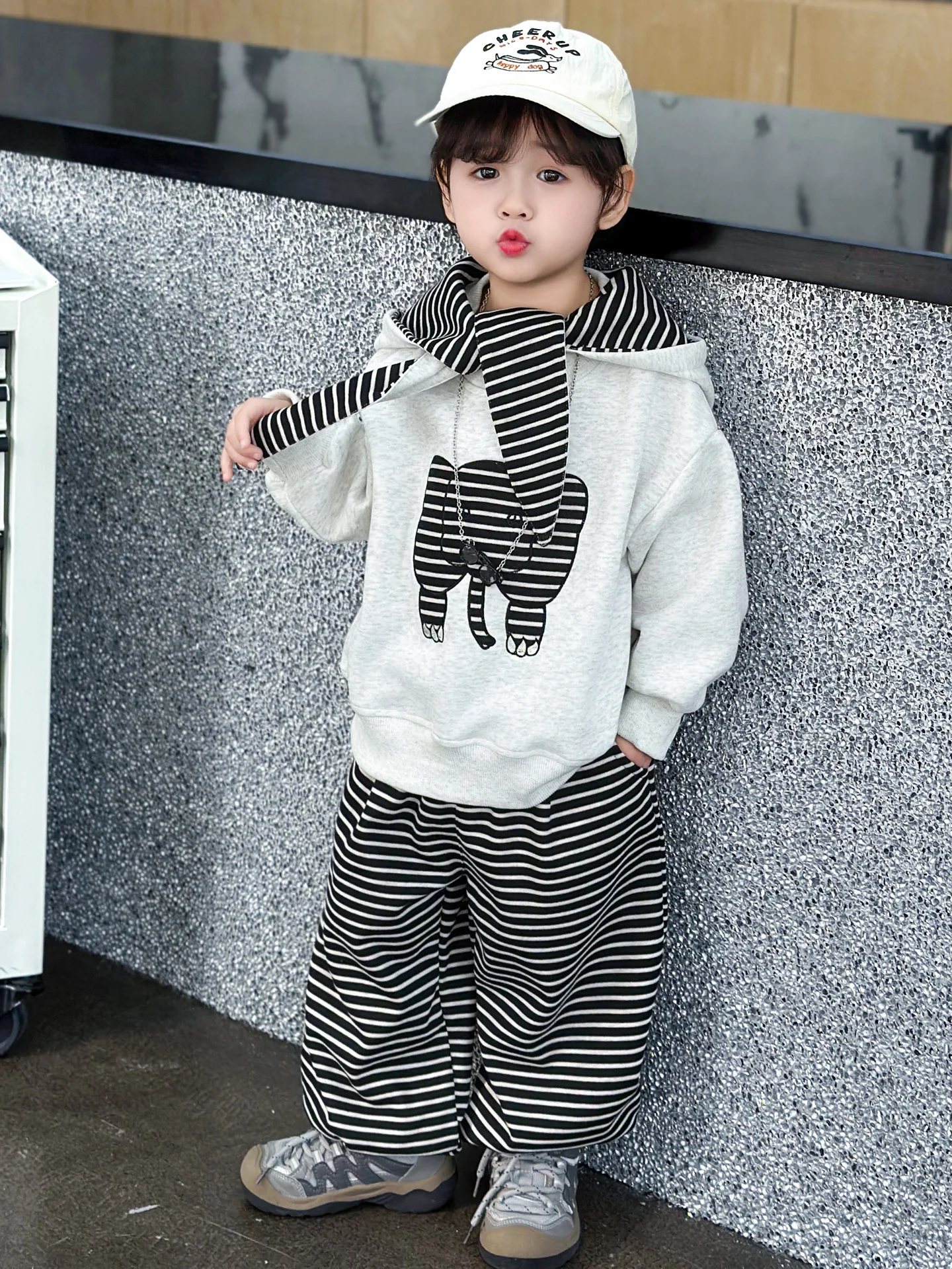 

Новый комплект детской одежды для мальчиков 2026 года: корейский стиль, чистый хлопок, спортивный костюм, весенне-осенний, с длинным рукавом, толстовка и...