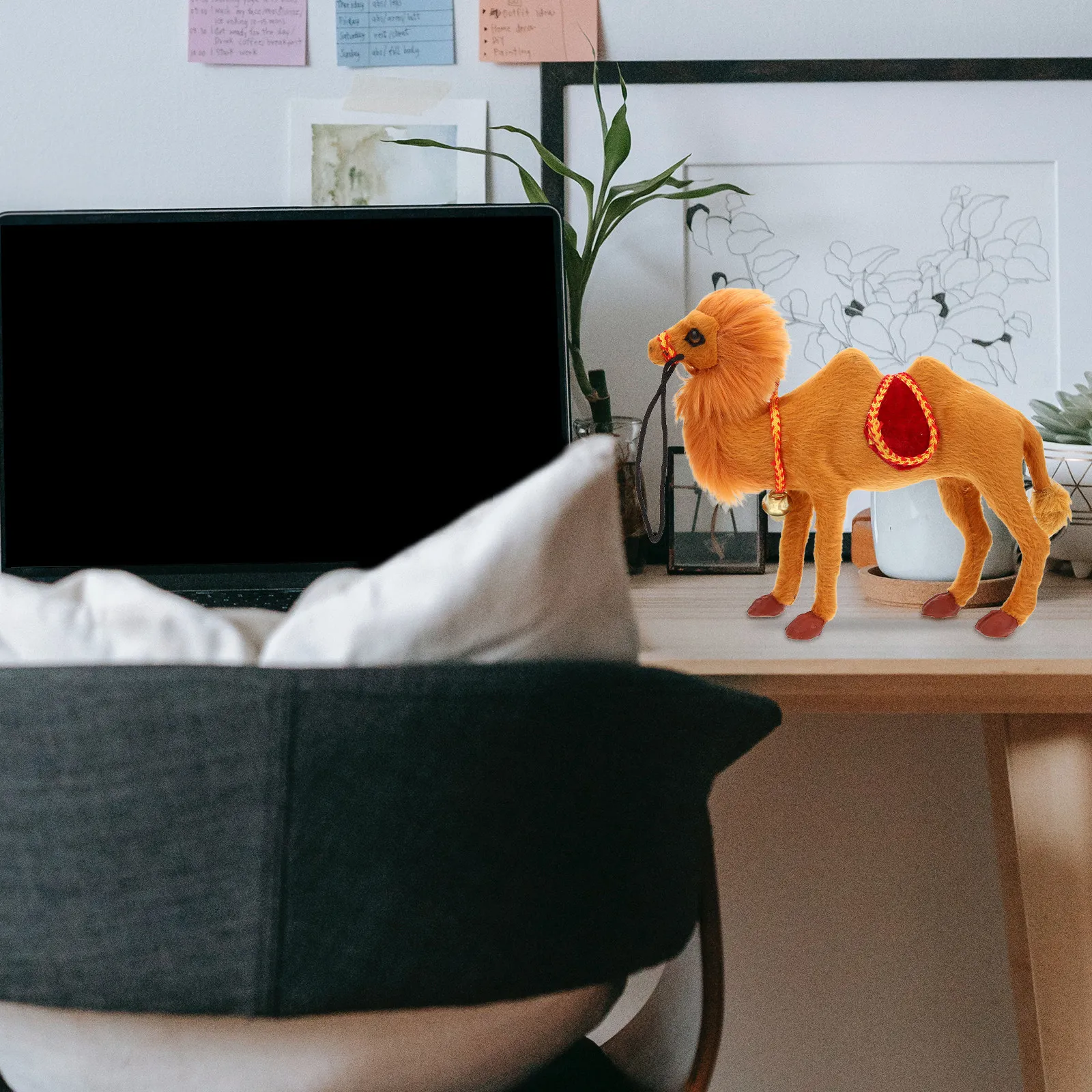 Lifelike Camel Statue, Desert Animal Ornament, Natural Tone Home Office Decorative Accent for Tabletop Display