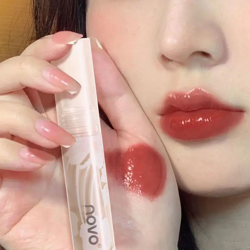 

Novo Lip Lacquer Water Light Mirror Non-Fading No Stain on Cup Matte Finish Mouth Red Lip Mud Waterproof Lip Glaze Moisturising