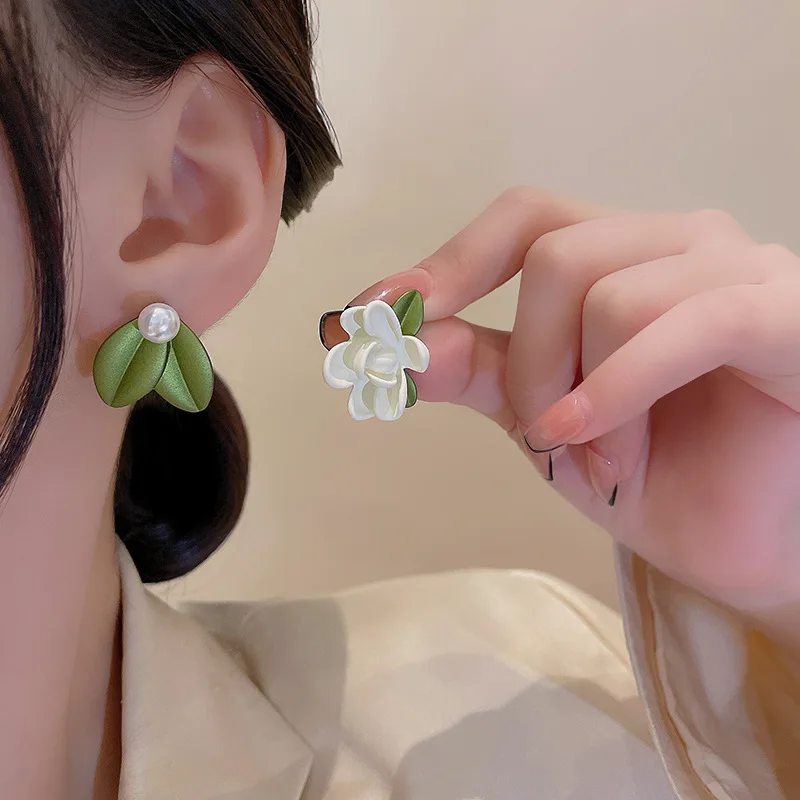 2025 Asymmetry Imitation pearl Stud Earrings Flower Earrings Ins Girl New Fashion Temperament Women\'s Earrings Jewelry