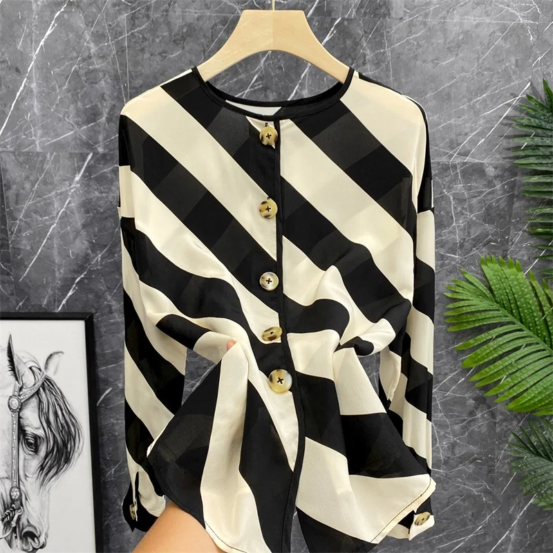 

Classic Faion Loose Fit Silk irt Long Sve Striped Cover up Sun Protection Women's Premium Silk Top Straight Cut Sle