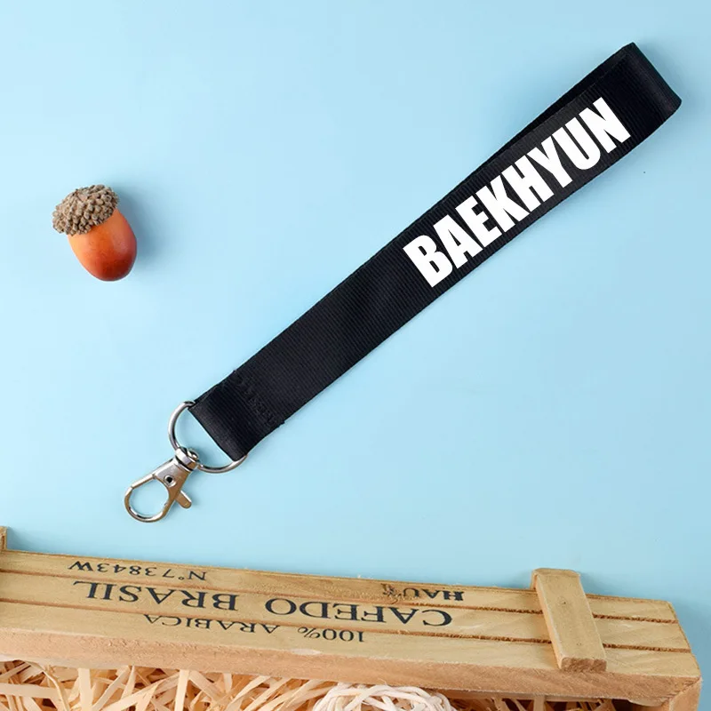 Kpop EXO Member Name Canvas Strip Keychain BAEKHYUN SUHO CHANYEOL SEHUN XIUMIN CHEN D.O. KAI LAY EXO-L Fans Accessories Lanyard