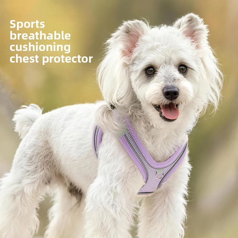 The new dog anti-break free does not restrain the neck and quickly wears the leash sports breathable dog chest vest type