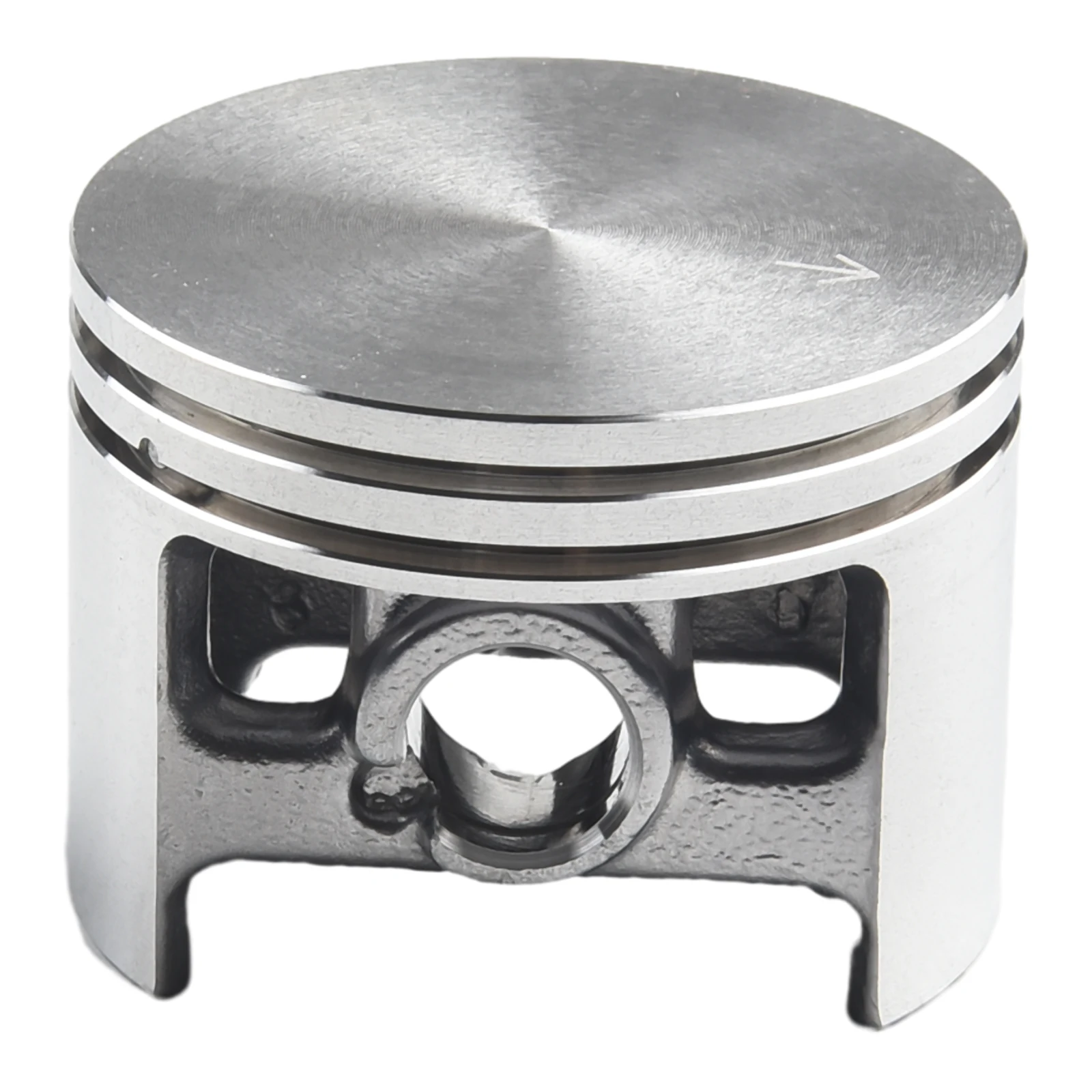 Expertly Crafted Cylinder Heads And Pistons Suitable For Various Chain Saw Makes And Models Including 38/MS3O/MS3I