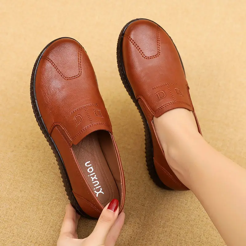 Frühling Herbst Komfort Flache Schuhe für Mittelalte und Ältere Menschen Rutschfeste Lederschuhe Schwarze Casual Mutter-Schuhe Damen Klassische Loafer Mujer Zapatos