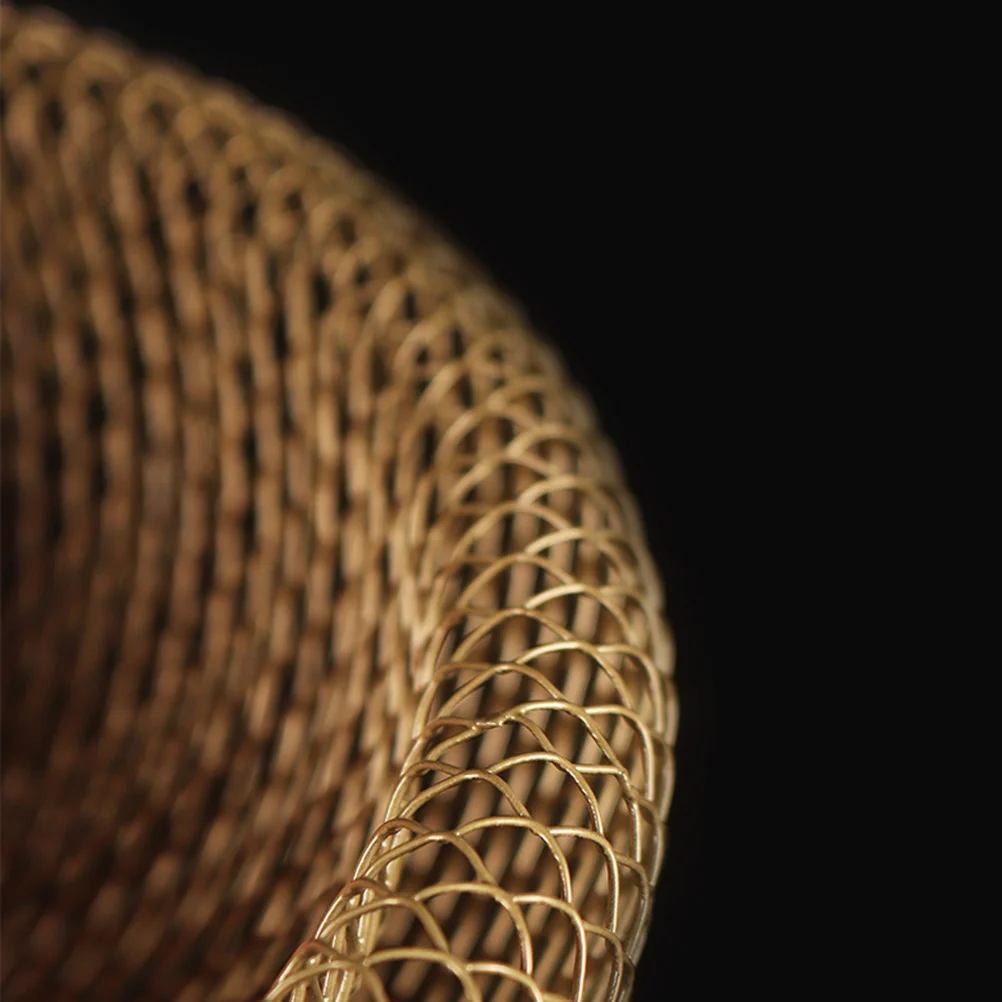 

Golden Iron Art Fresh Fruit Basket Large Round Metal Wire Fruit Bowl Vegetable Candy Snack Storage Tray Non-Slip