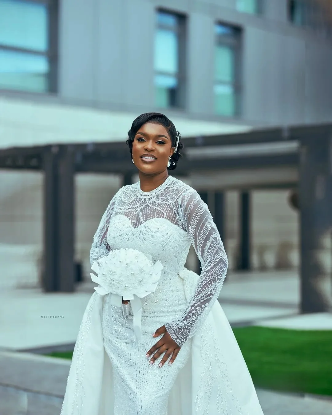 Suknia ślubna syrena afrykańska plus size na zamówienie, odpinany tren, suknie ślubne dla panny młodej, iluzja, wysoki dekolt, długie rękawy, koraliki