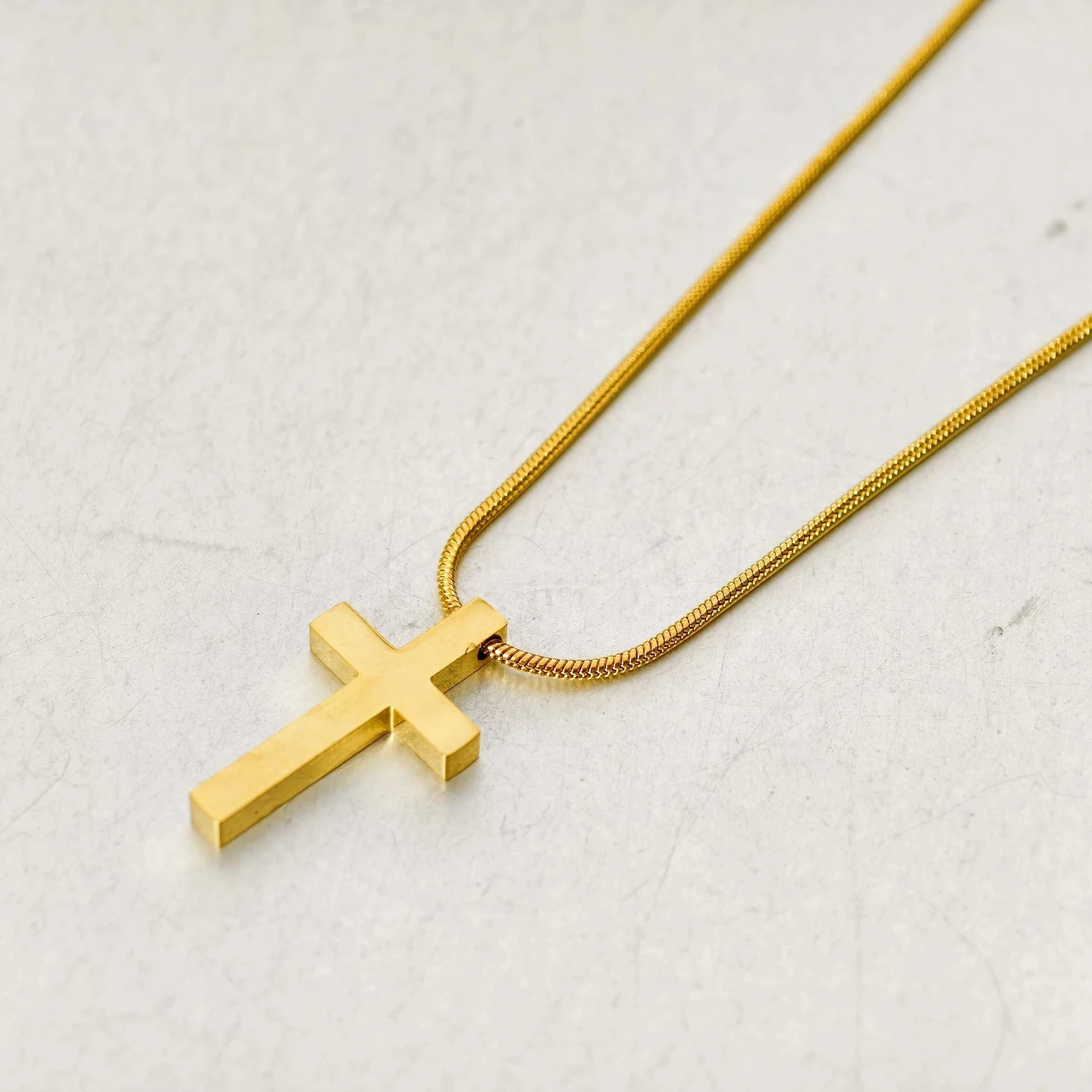 Mode Kleine Kreuz Anhänger Gold Silber Farbe Edelstahl Schlange Knochen Ketten Christian Amulett Halskette Für Frauen Schmuck Geschenk