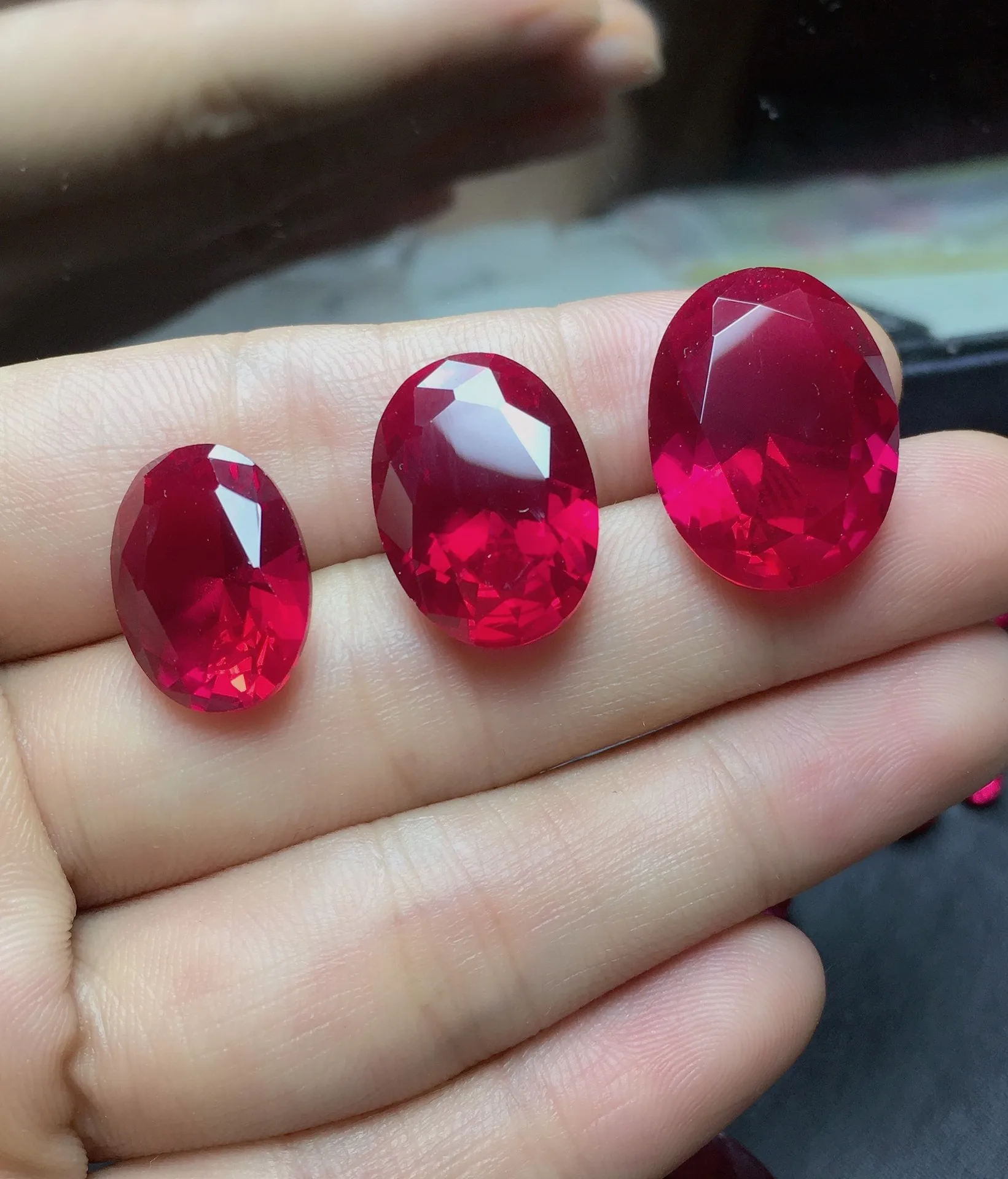 Natural Ruby Large Cutting Unheated Mined Sri-Lanka Oval Cut VVS Gem For Making Diy Wedding Jewelry