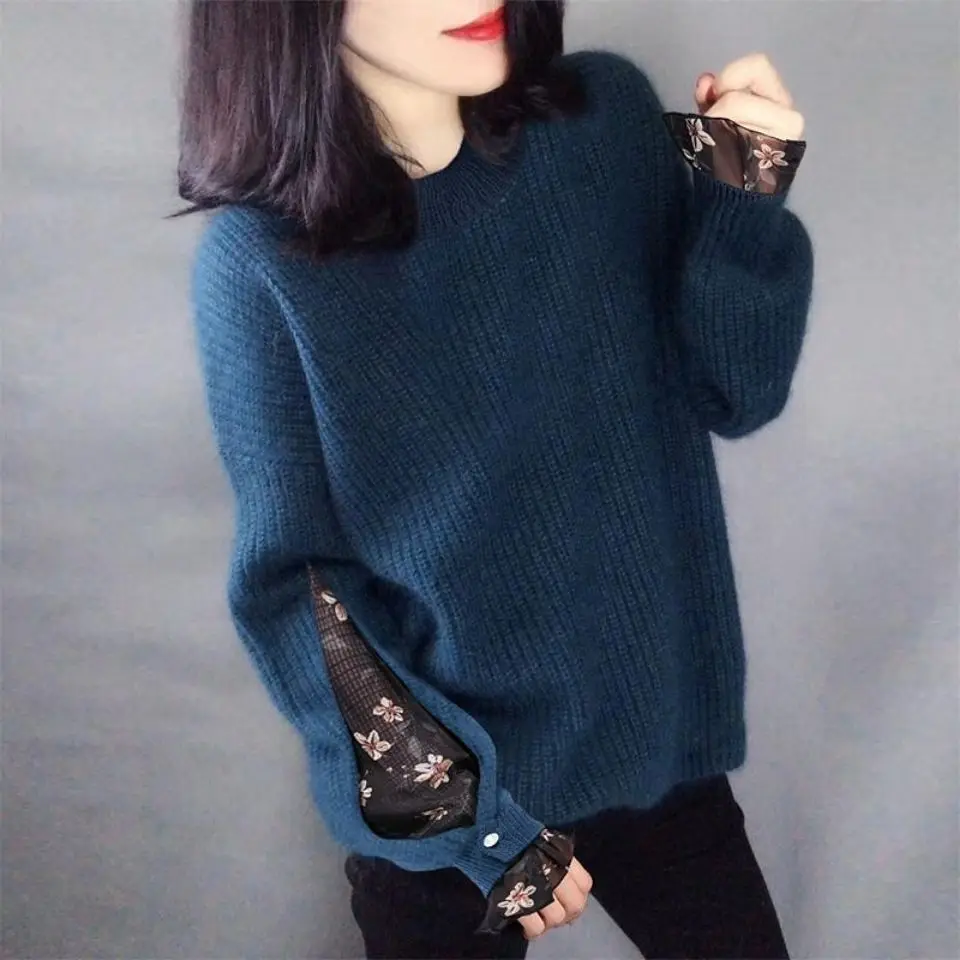 Loose Sweaters for Women Lace Embroidered Long Sleeves Autumn and Winter New Styles Stylish and High-end Base Shirts