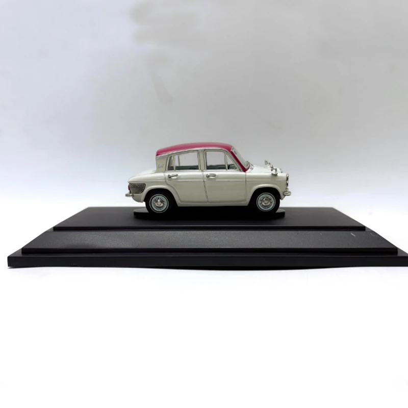 Diecast Original 1:43 Scale Carol 360 Alloy Model Simulation Classic Decoration Hobbies Souvenirs Gift Collection Static Display