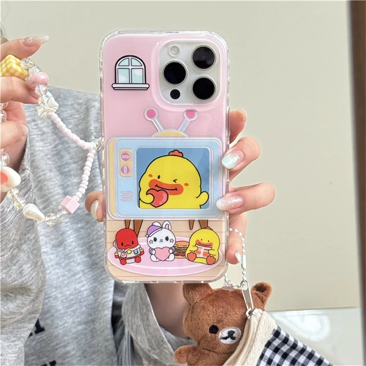 

Funny Cute Cartoon Duck Phone Case For iPhone 16 Pro 13 14 15 Pro Max Cover with Chain Fashion Lovely Shockproof Cases Funda