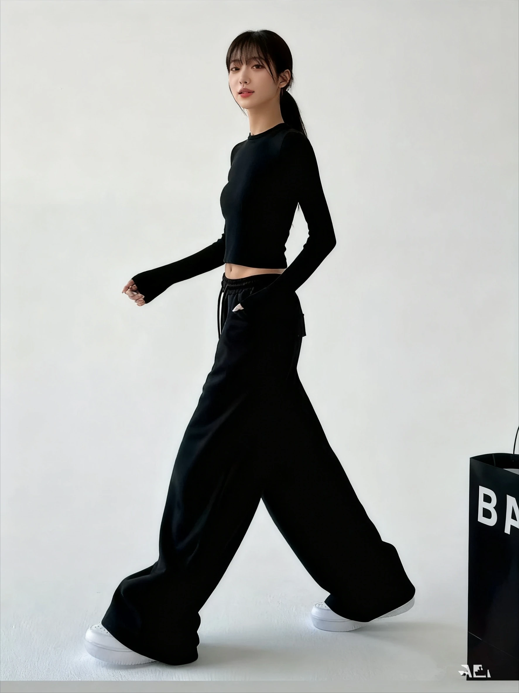 กางเกงขายาวทรงหลวมสีดำล้วนสำหรับผู้หญิง มีกระเป๋า สไตล์ลำลอง