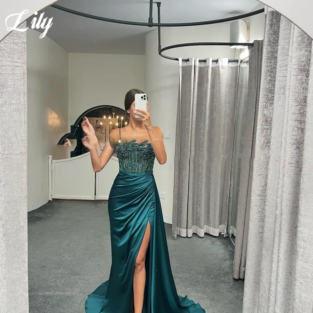 Lily Black Shining Spaghetti Strap Prom Dresses Sweetheart Beads Evening Gown with Back Strap Satin Side Split Ball Gown 프롬 드레스