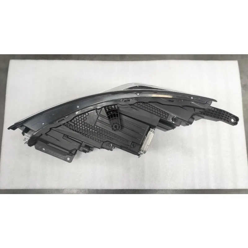 New for Right Combination Lamp Assembly  STE-4121020N Right Headlight Assembly Car Replacement Parts