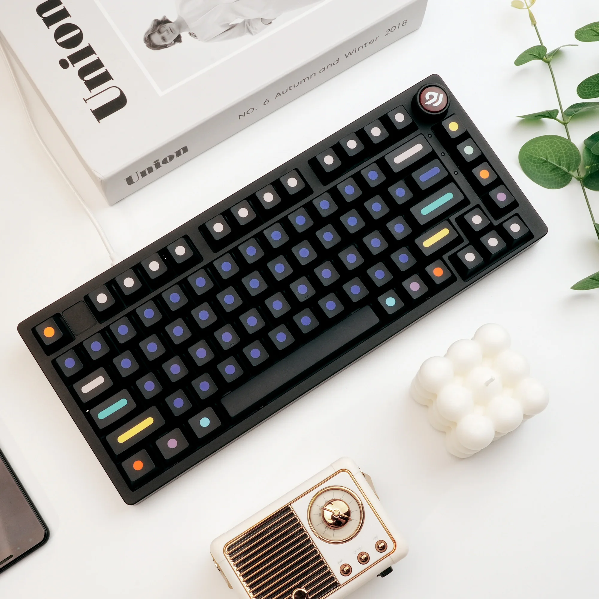

QBYI Point Keycaps Black Shine Through Key Cap Side Print Dye Sub Cherry Profile 135 Keys