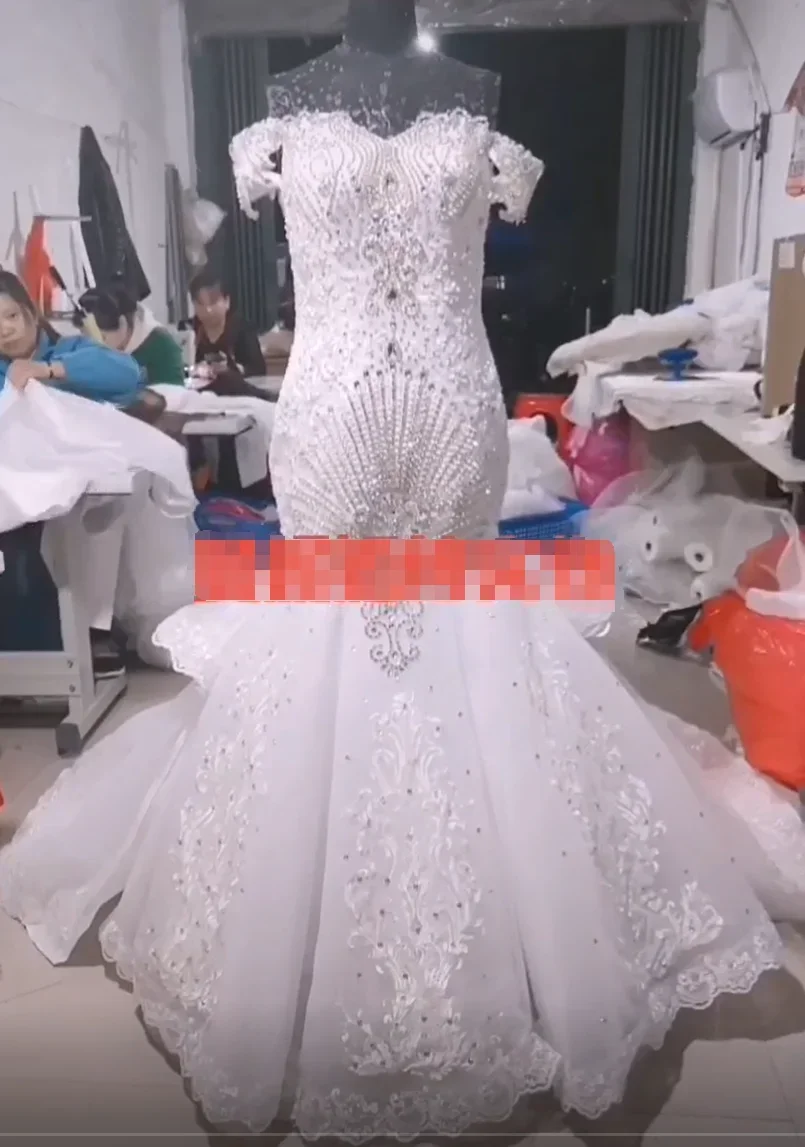 ชุดแต่งงานเจ้าสาวทรงเมอร์เมดแบบแอฟริกันไซส์ใหญ่สั่งตัดใหม่พร้อมภาพจริง งานฝีมือประณีตหรูหรา พร้อมหางที่ถอดออกได้