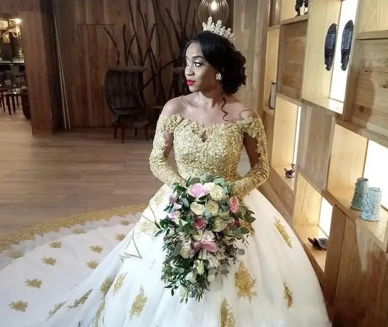 Gold and White Ball Gown Africa Wome Wedding Dresses With Long Sleeves Lace Tulle African Birde Gowns Customized Colorful