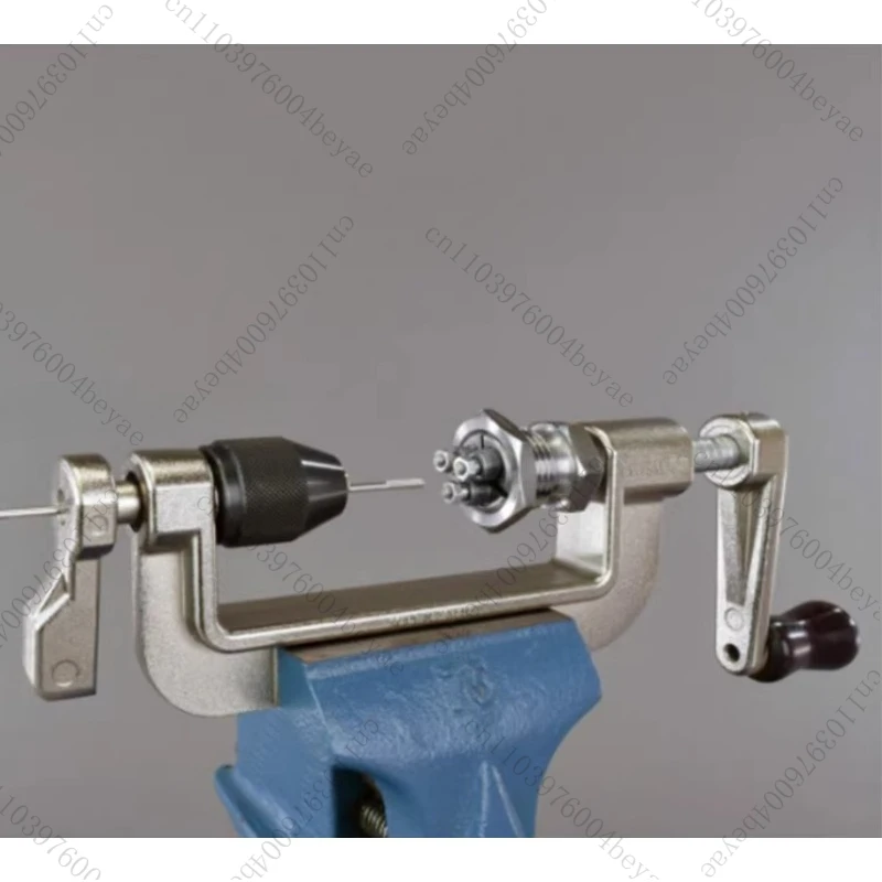 

C-702-13 14 Bicycle Steel Wire Tapping Wire Type C Pliers Spoke Wrench