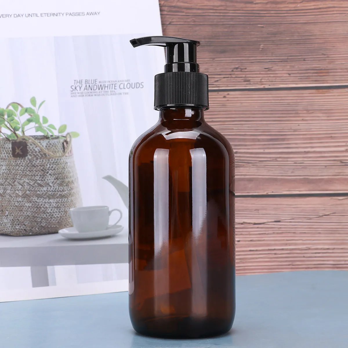 

2 шт. пластиковые бутылки-флаконы 500 мл, коричневые, пустые, портативные, для косметики, для путешествий и дома, легкие, для хранения шампуня