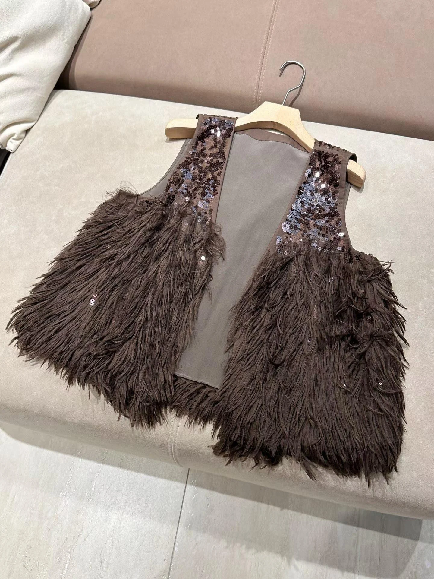 New Autumn/Winter Minimalist Sequin Vest For Women – Sophisticated, Stylish, And Versatile For Layering