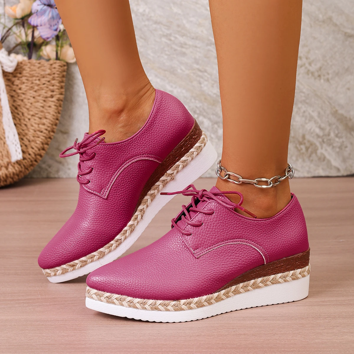 

Женские туфли на толстой подошве в британском стиле, повседневные, универсальные, на платформе, на шнуровке, удобные, в стиле панкейк.