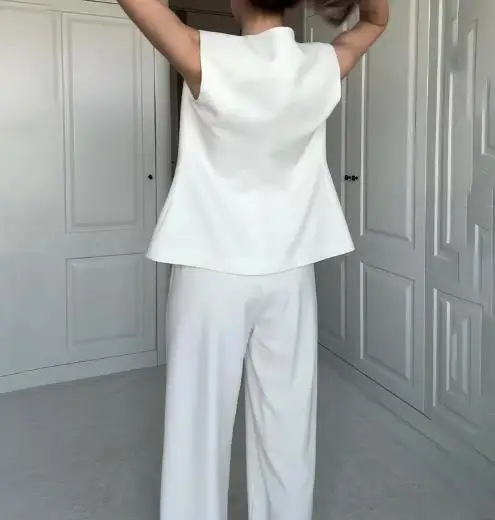 

Two-Piece Set 2025 Spring/summer New Round Neck Sleeveless Tank Top, High Waist Straight Leg Pants, Fashion Commuter Clothing