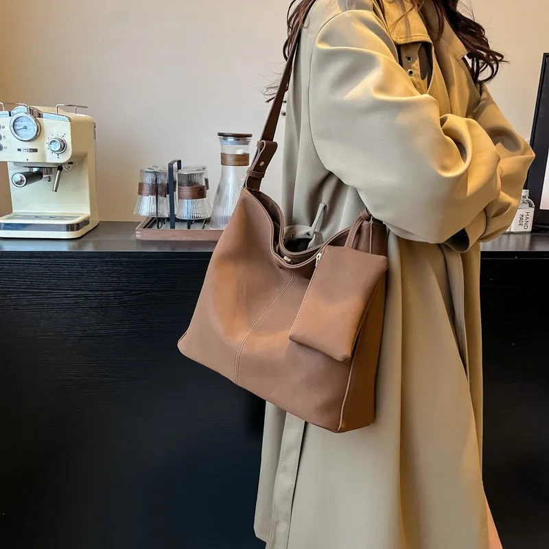

Retro Fashion Tote Bag Women 2025 New Autumn Winter Luxury PU Leather Large Capacity Shoulder Bags Korean Simple Trend Handbags