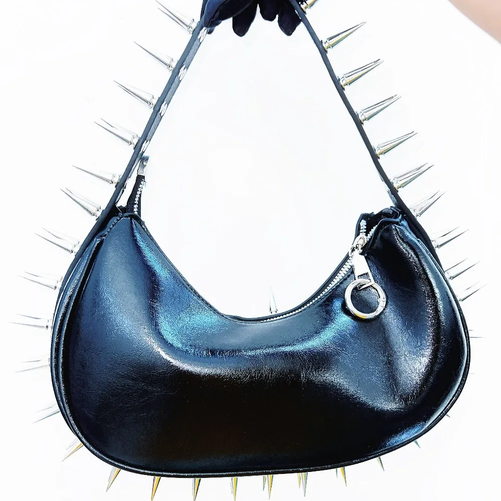 Original Subculture Spiked Skull Chain Underarm Bag Y2K Millennium Spice Girls Punk Personality Bright Leather Bag