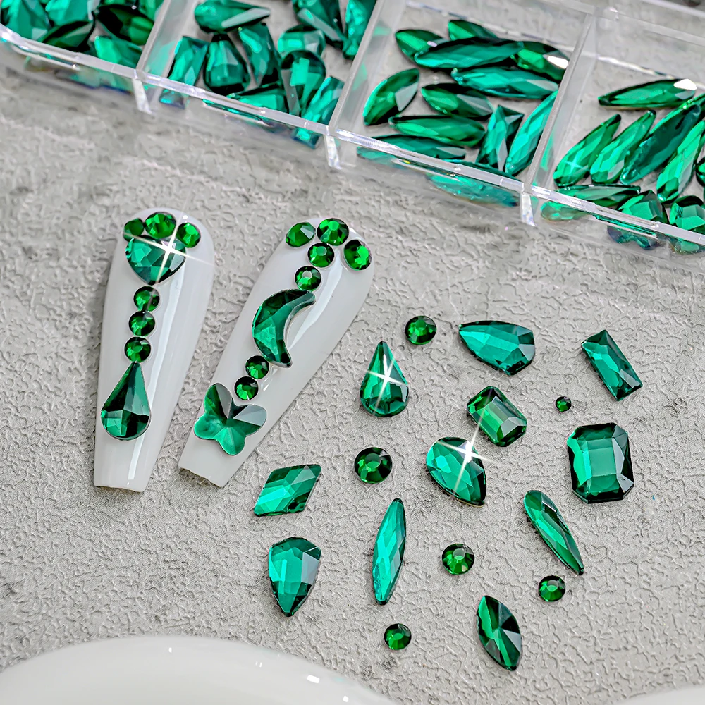 1 scatola di strass rotondi piatti e grandi forme di strass per unghie 3D verde stile natalizio ciondoli per nail art decorazione per nail art