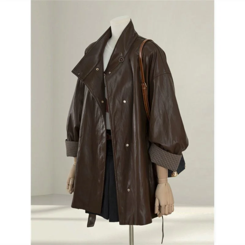 سترة كورية عالية الجودة من الجلد البني للسيدات لربيع وخريف 2026 انفجارات جديدة فضفاضة ضيقة من جلد البولي يوريثان ملابس خارجية للسيدات