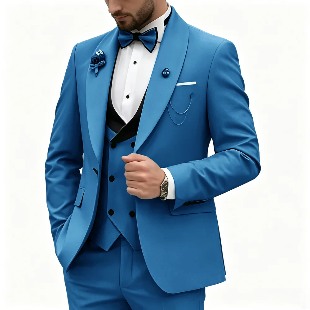 Immagine 6: Completo da uomo in tre pezzi: abito da sposo verde per l’estate (giacca con revers a scialle, pantaloni e gilet).