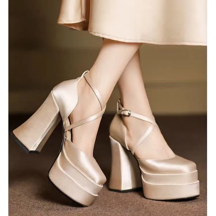 Weiße Satin-Hochzeitsschuhe Plateau Super Hohe Absätze Neue Kleine Blockabsatz-Pumps – Detail 11