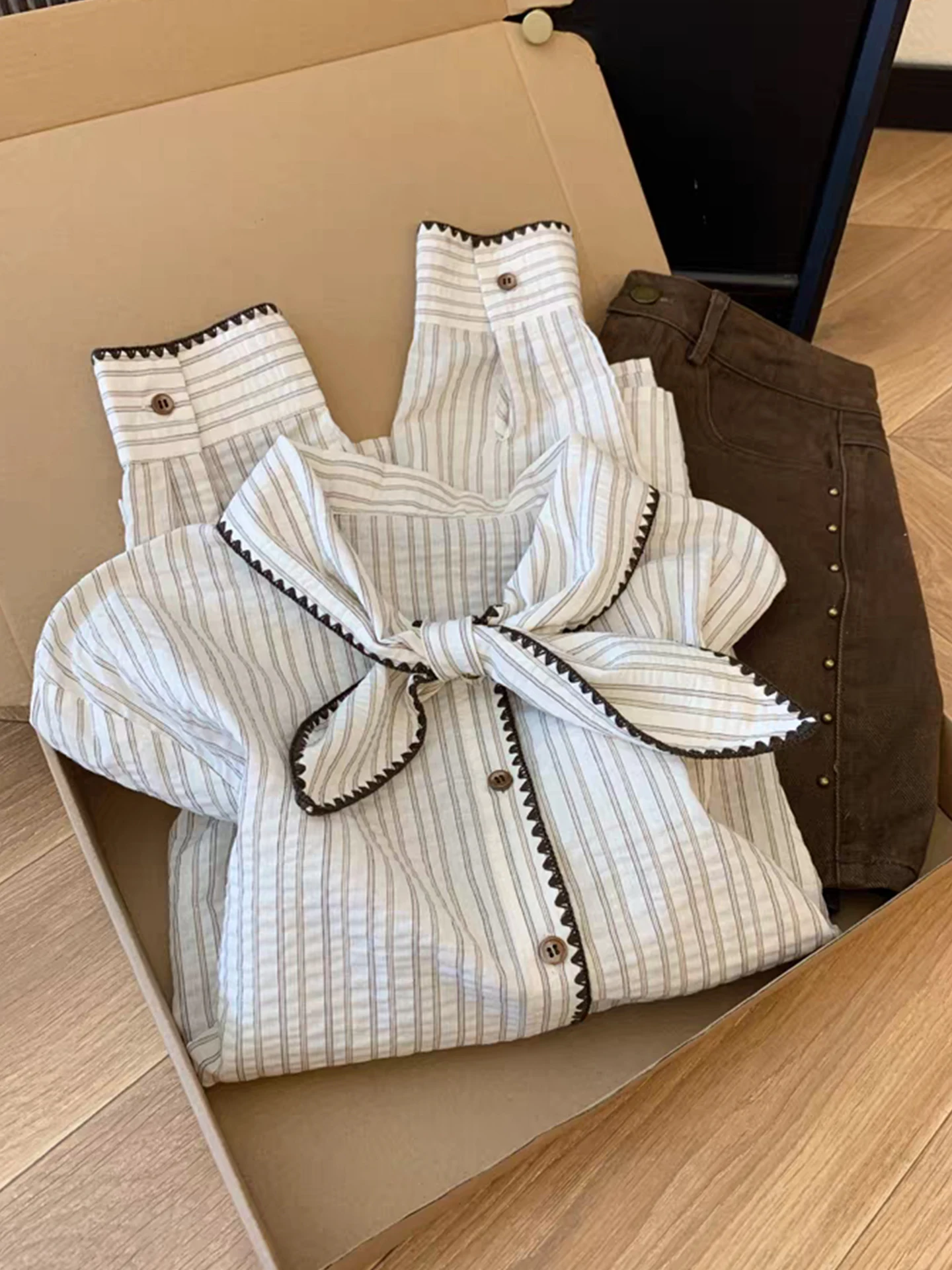 

Новая суперпопулярная молодежная блузка Bury с длинным рукавом в полоску, с бантом, корейский стиль, маленький размер 2026