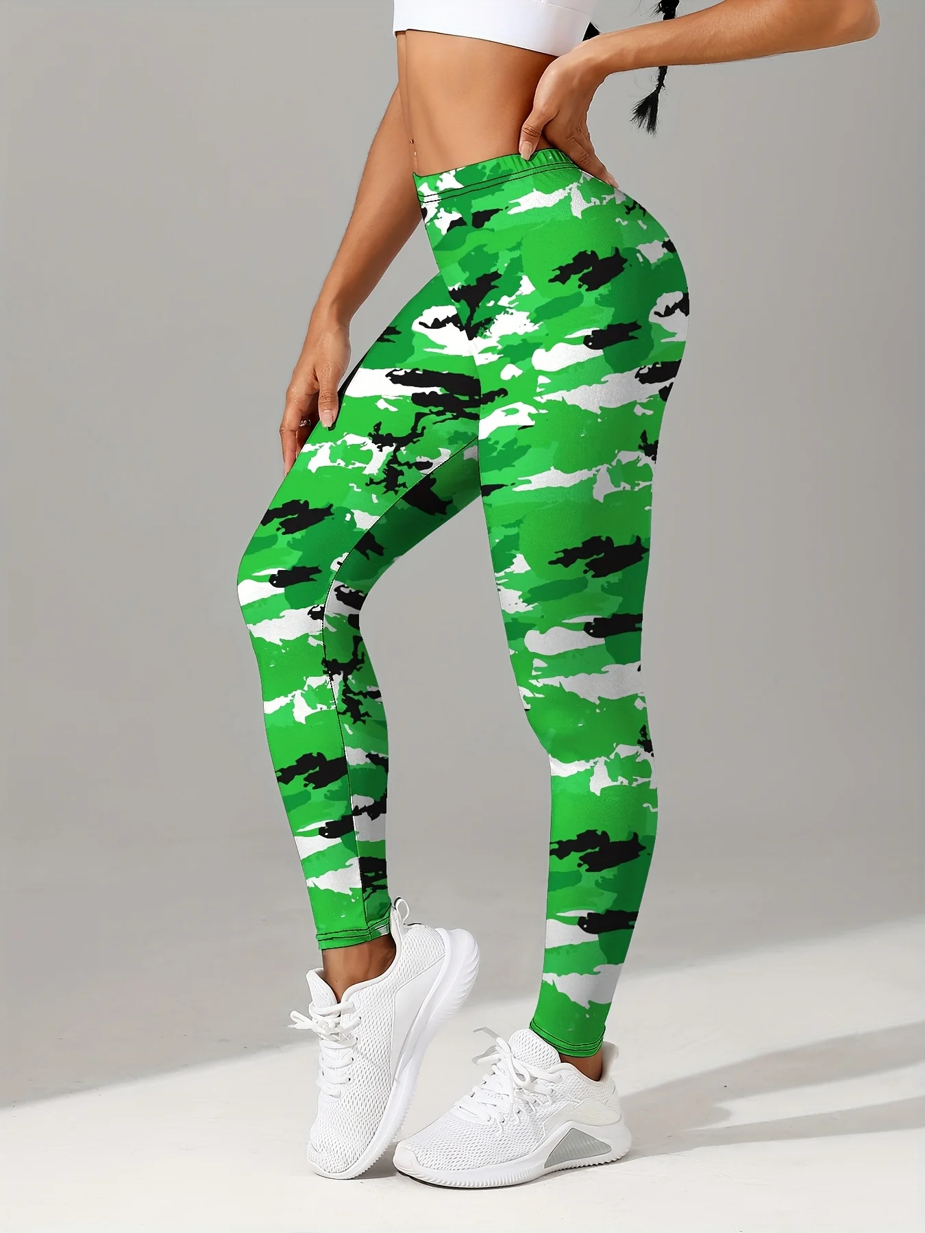 Women's Mid‑Rise Fleece Lined Leggings Green White Camouflage Print Stretch Slim Warm Ladies Gym Sports Pants