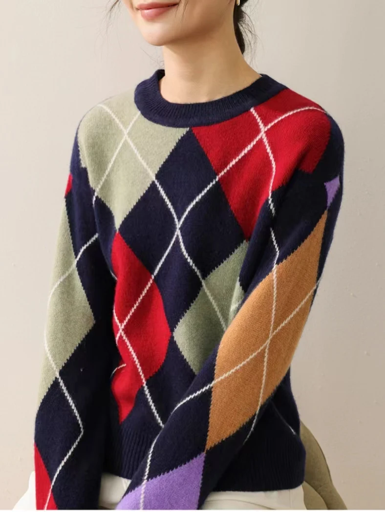 100% ميرينو رداء علوي من الصوف للنساء 2025 خريف شتاء دافئ فضفاض جديد متعدد الاستخدامات س الرقبة الماس اللون حجب الصوف تريكو