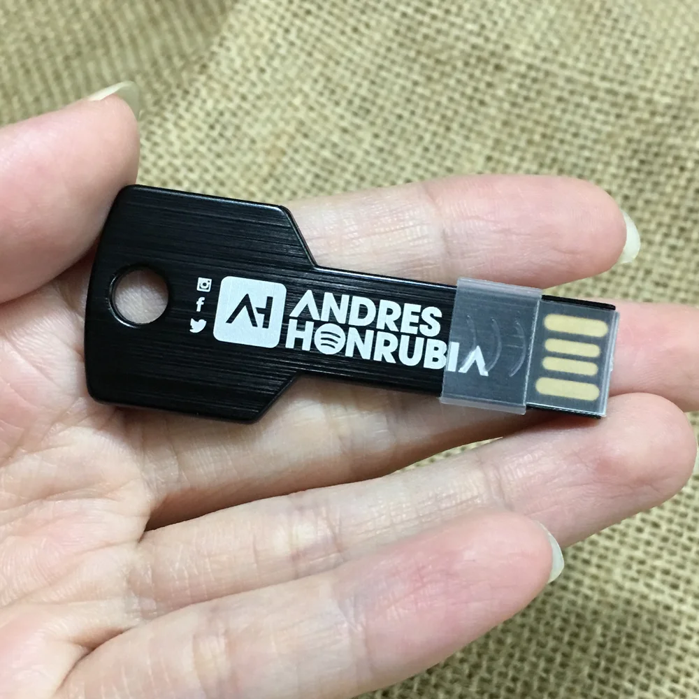 2.0 USB 플래시 펜 드라이브 금속 및 컬러 USB 스틱, 맞춤형 로고 무료, 64GB, 128GB, 4GB, 8GB, 16GB, 32GB, 로트당 10 개