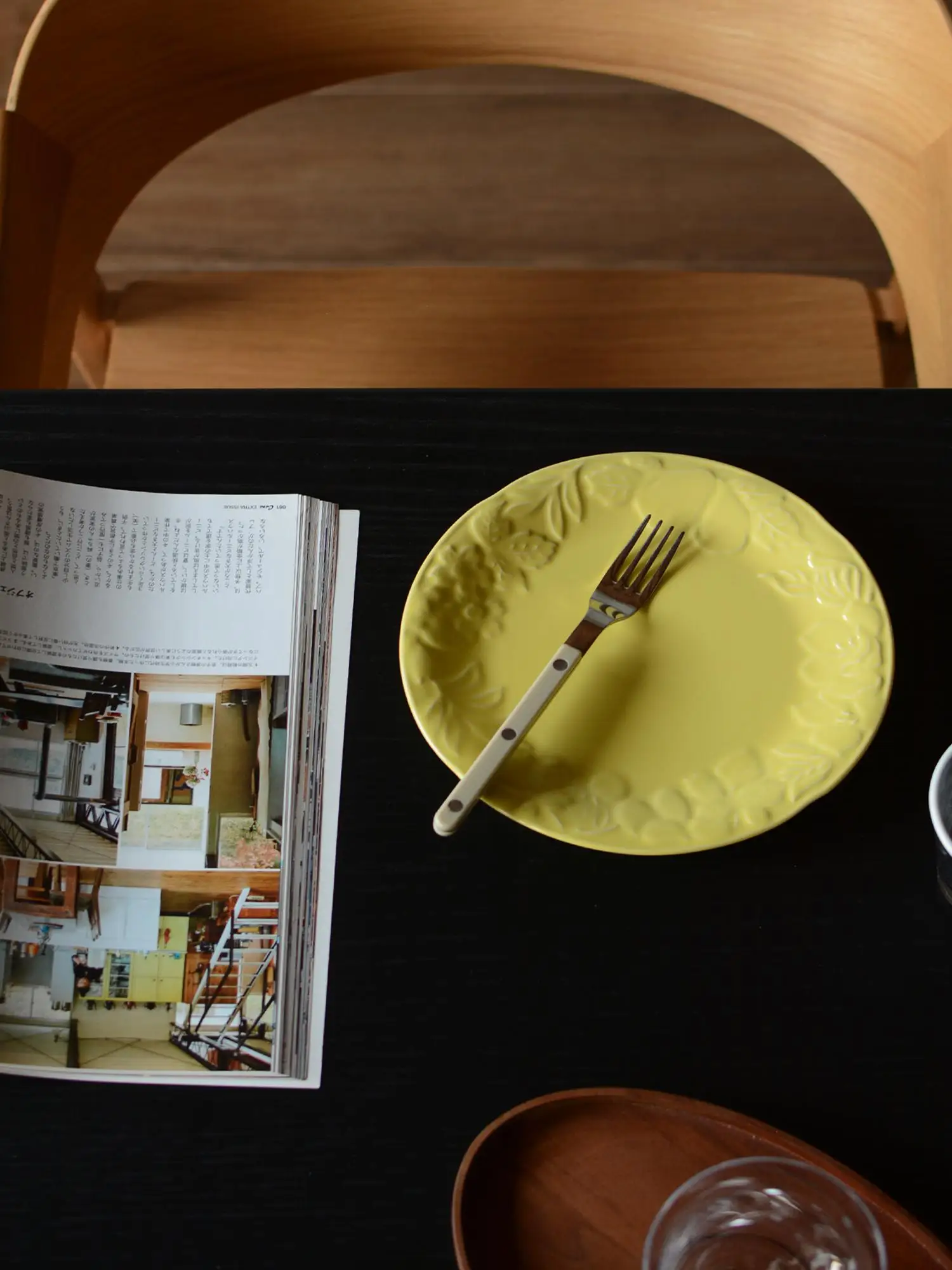 

Коллекционная обеденная тарелка из серии Lost in Eden с рельефным узором под глазурью, эллиптическая, в европейском стиле, неправильной формы