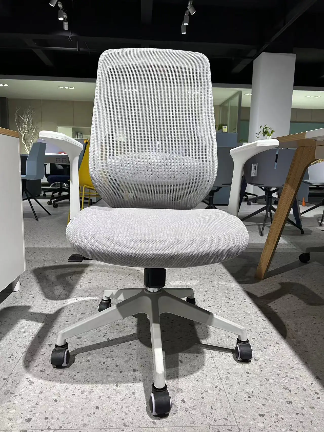 كرسي مكتب بيئة العمل الحديث مع كرسي تقسيم مكتب الموظفين الرخيص الشبكي #2