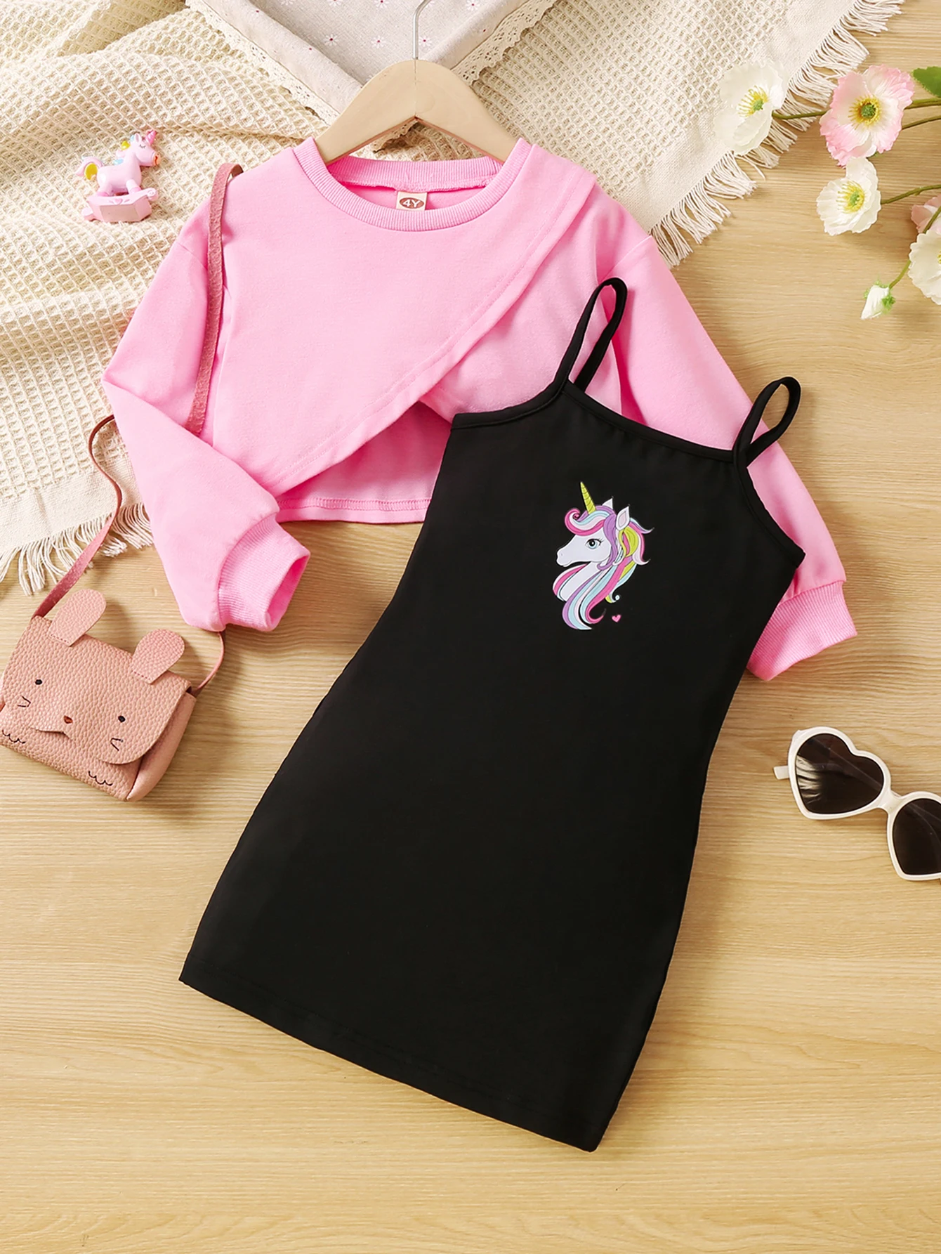 Spring and Autumn girl fashion design sense personality long sleeve hoodie & unicorn print wrap hip skirt two-piece set