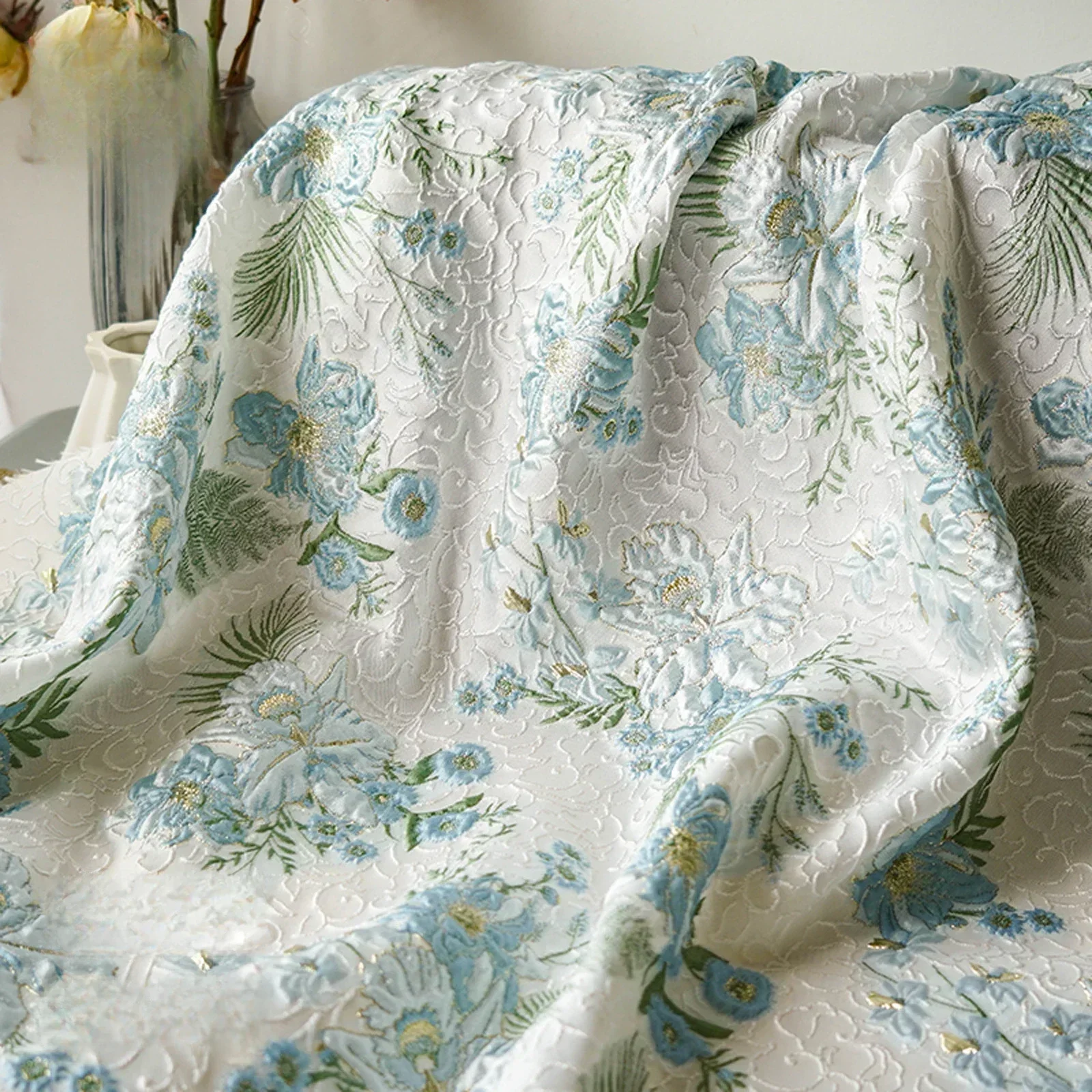 

45 см X 140 см золотая нить с цветочной текстурой, жаккардовая ткань Cheongsam, пушистая юбка, сумка для багажа, ткань для шитья своими руками A124