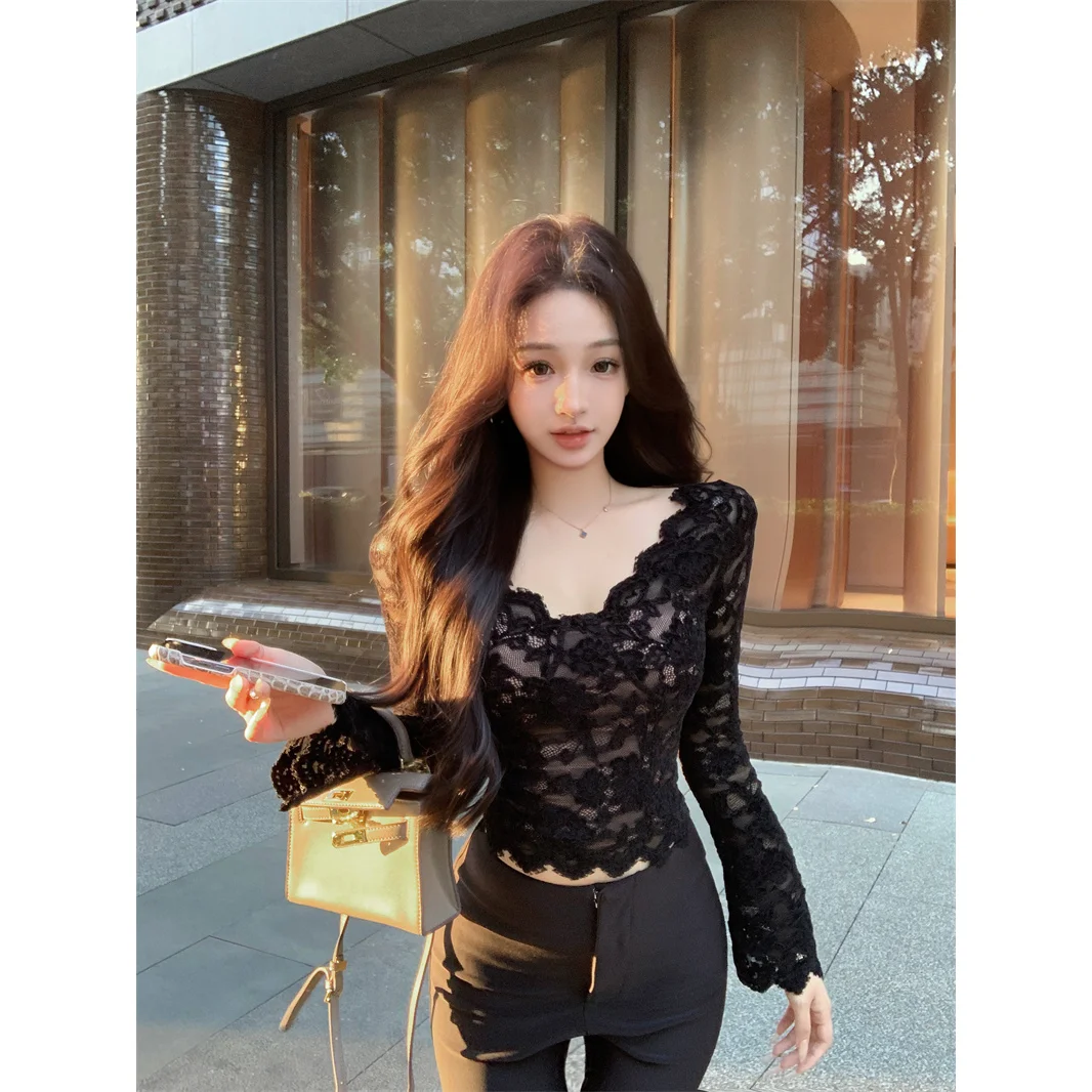 Sexy V-neck Long Sleeved Lace T-shirt Women's Flared Sleeves Slim Fit Inner Layer Pure Desire to Show Off Base Shirt Top