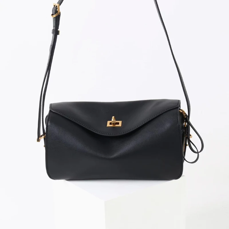 2026 Fashion Luxury Designer Soft Shoulder Bag Cowhide Clamshell Pillow Bag Spring Summer Elegant Crossbody Boston Bag Purses