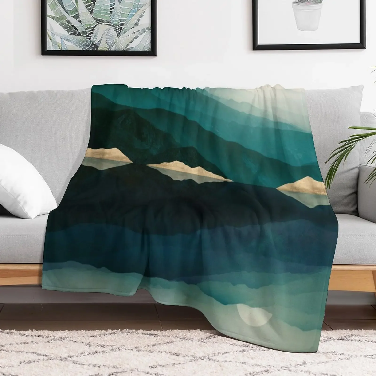 Waters Edge Reflection Throw Blanket Decorative Sofa Retros Blankets