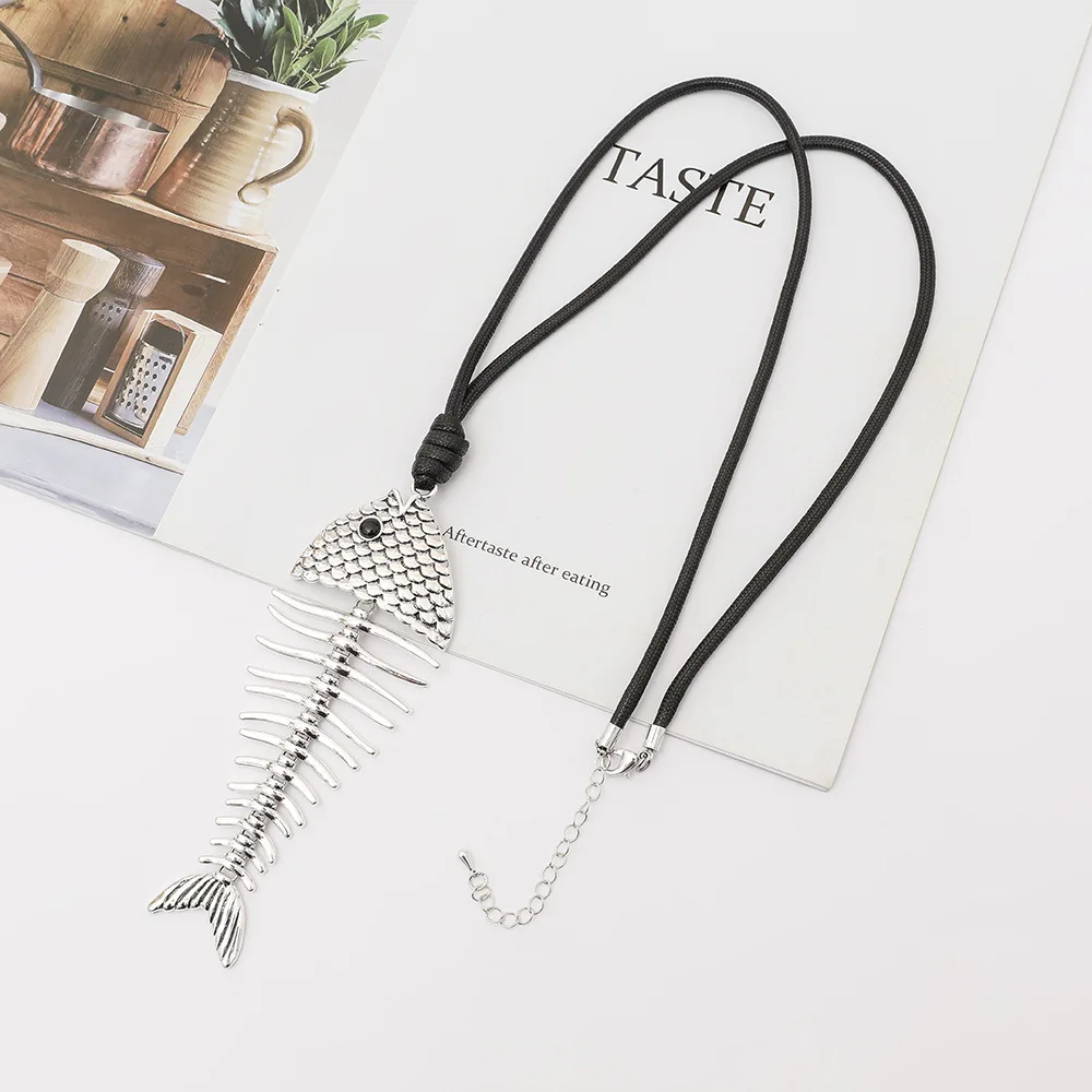 New in Gothic Necklace with Silver Color Fish Bone Suspension Pendant Vinatge Valentines Day Jewelry for Women Accessories 2023