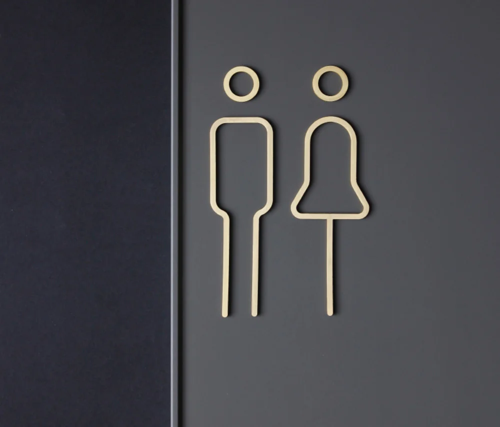 1 stücke Kreative Messing Wc Logo männer und frauen Wc Türschild Waschraum Zeichen Wc Platte Metall beschilderung Bord – Detail 2