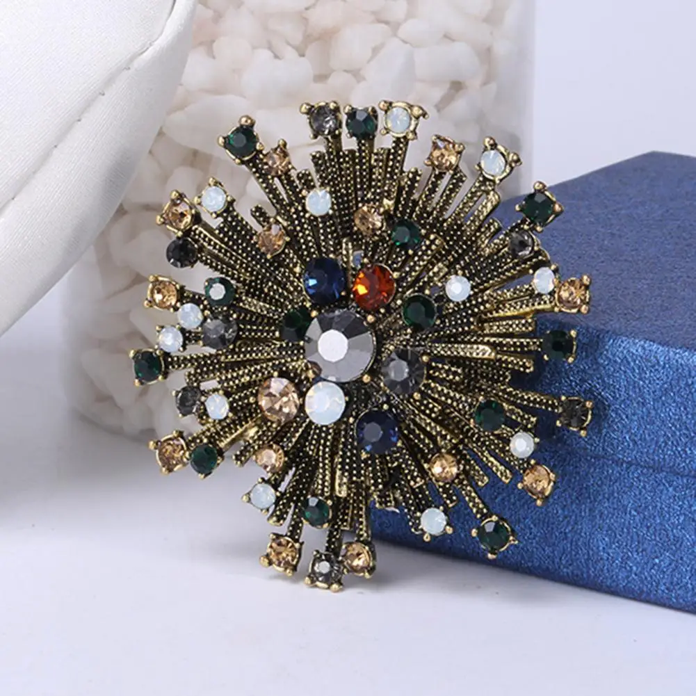 Retro Brooch Snowflake Shape Women Brooch Lightweight Exquisite  Popular Electroplated Long Lasting Party Jewelry Brooch