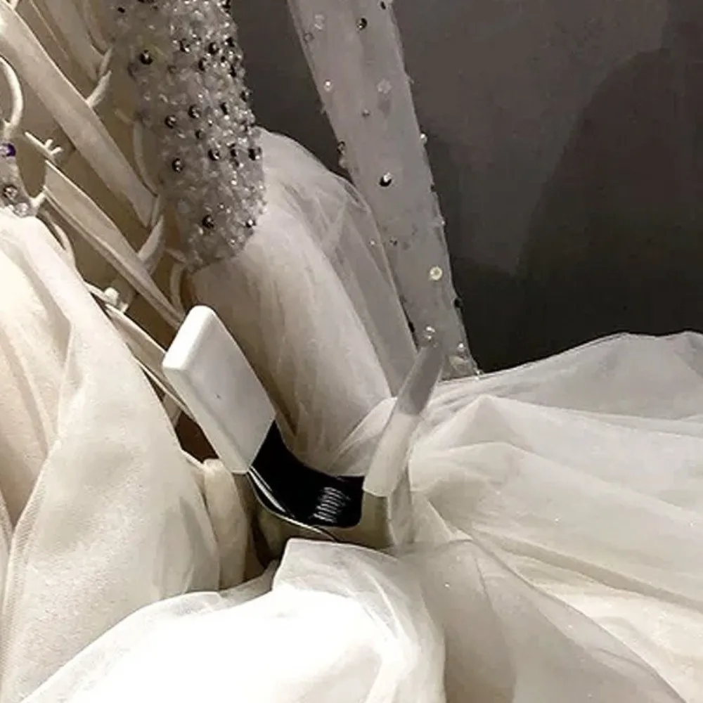 Metal Wedding Dress Clip a-shaped Multi-Purpose Photography Clips 4/6inch Non-Slip Rubber Heavy Duty Clamps Backdrop Setup