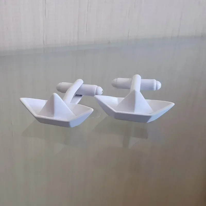 Gemelos pequeños de velero Yabai, traje de edición coreana de negocios Simple y personalizado, hebilla de manga de barco 3D esmerilada con pulverizador de aceite